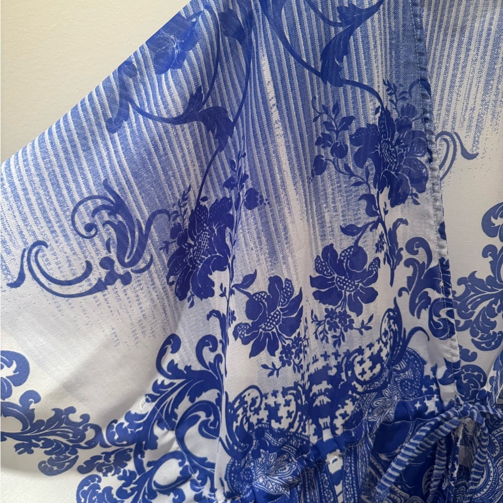 Rise & Bloom Beach/pool cover-up. 
100% poly. A size XL. Large okay too. - Picture 7 of 13